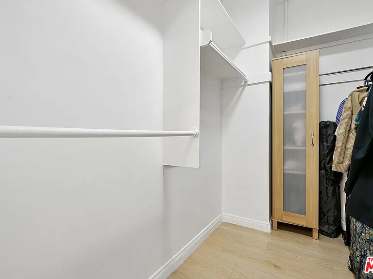 125 Montana Ave #304 — Photo 20