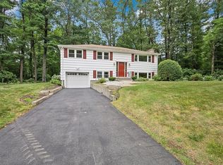 12 Lafayette Ln, Norfolk, MA 02056