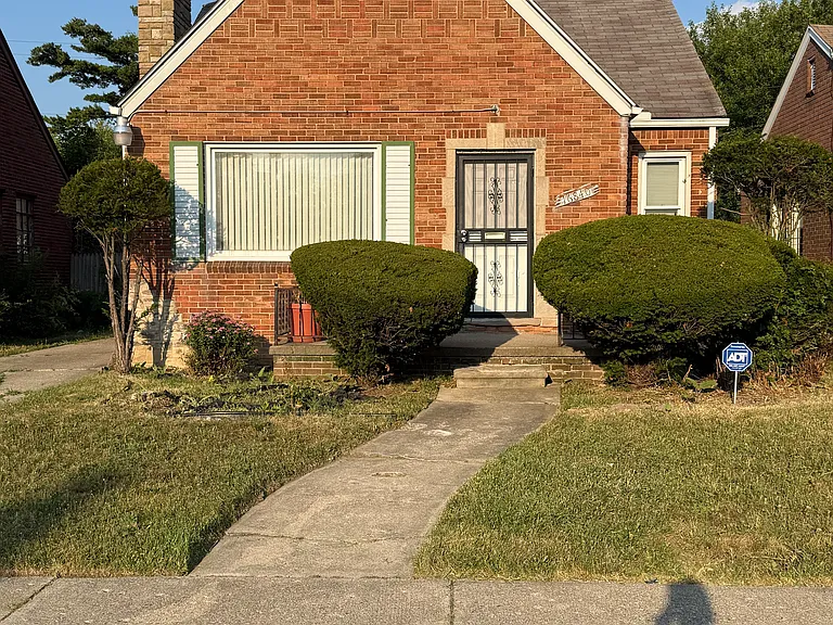 16840 Biltmore St — Photo 1