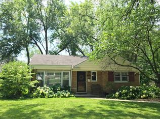 327 Maple St, Glen Ellyn, IL 60137