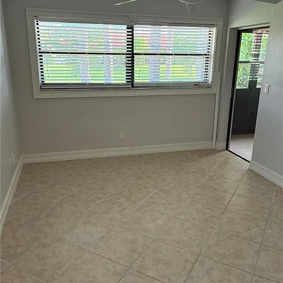 2074 Pine Isle Ln #2074 — Photo 9