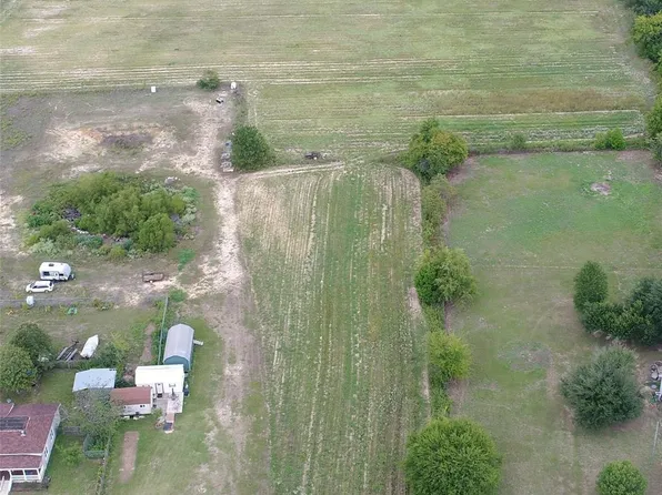 Fm 227 E, Grapeland, TX 75844