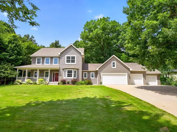6907 Bluff Ln NW, Rochester, MN 55901