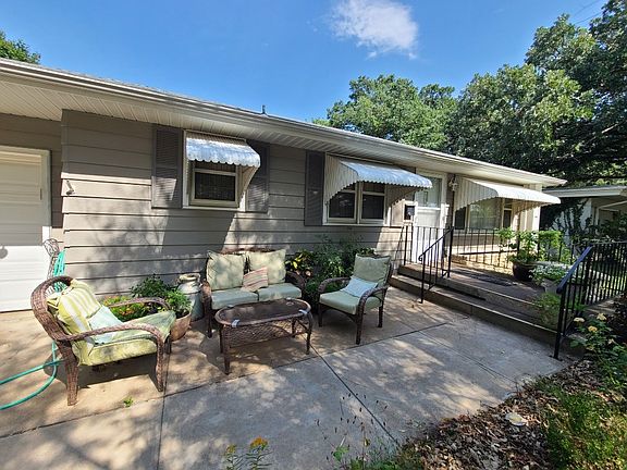 2nd image of 1921 9th Street Pl