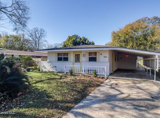 2011 Woodmont St, Pascagoula, MS 39567