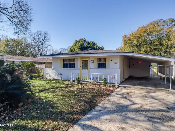 2011 Woodmont St, Pascagoula, MS 39567