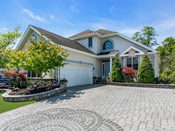 114 E Parsonage Way, Manalapan, NJ 07726