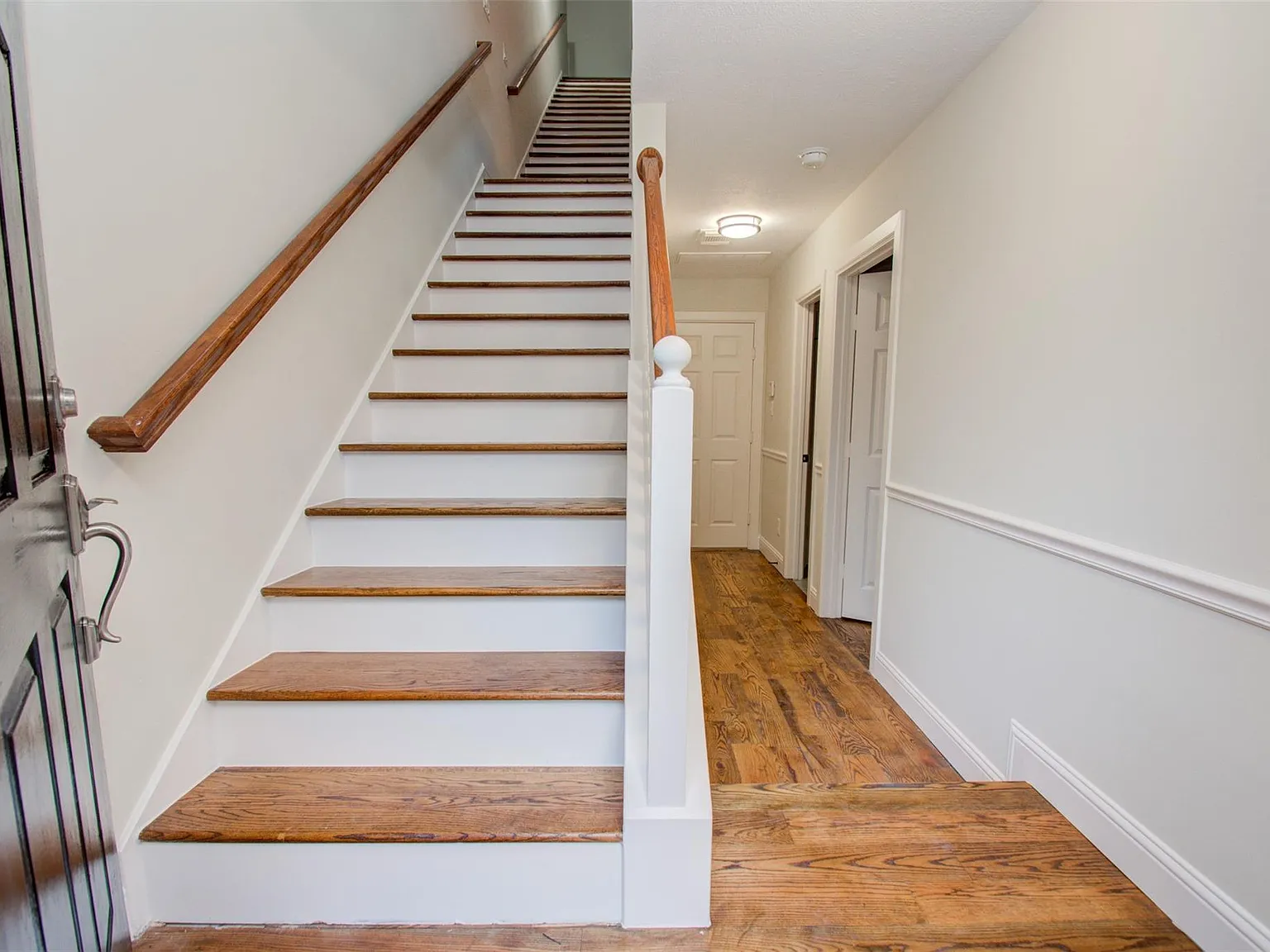 3 bed, 3.0 bath, 1962 sqft, $2,800 — Photo 4