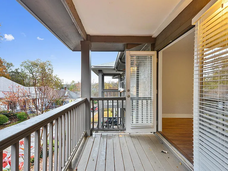 195 Powell St SE #10 — Photo 21