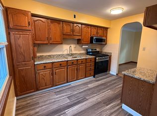 1826 E 291st St, Wickliffe, OH 44092