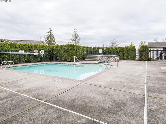 Gym, clubhouse and pool included