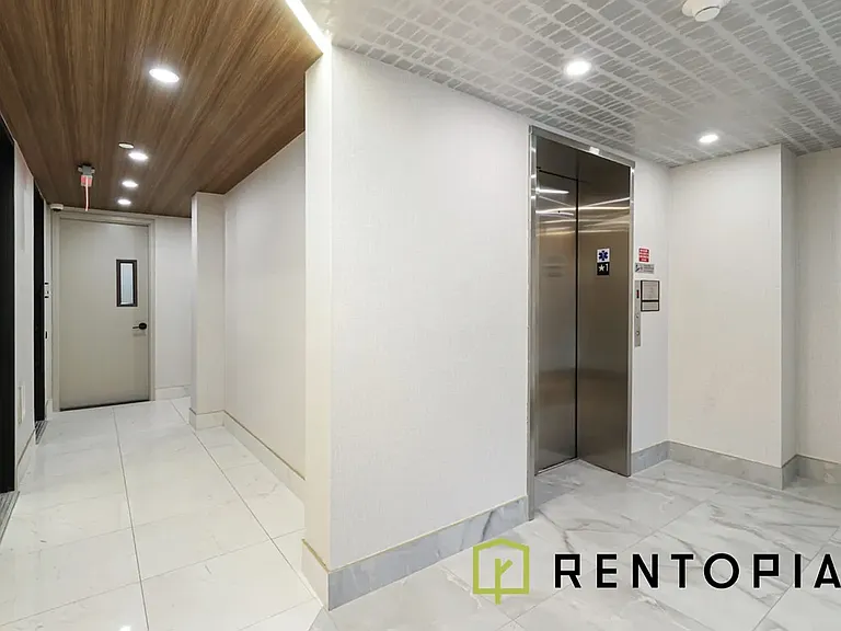 352 Meeker Ave #501E — Photo 12