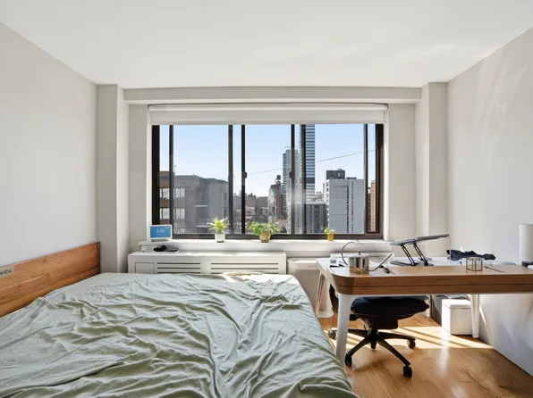 792 Columbus Avenue image 1 of 9