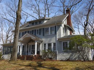 21 Mountain Rd, Verona, NJ 07044