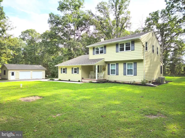 11 Hanthorne Dr, Pittsgrove, NJ 08318
