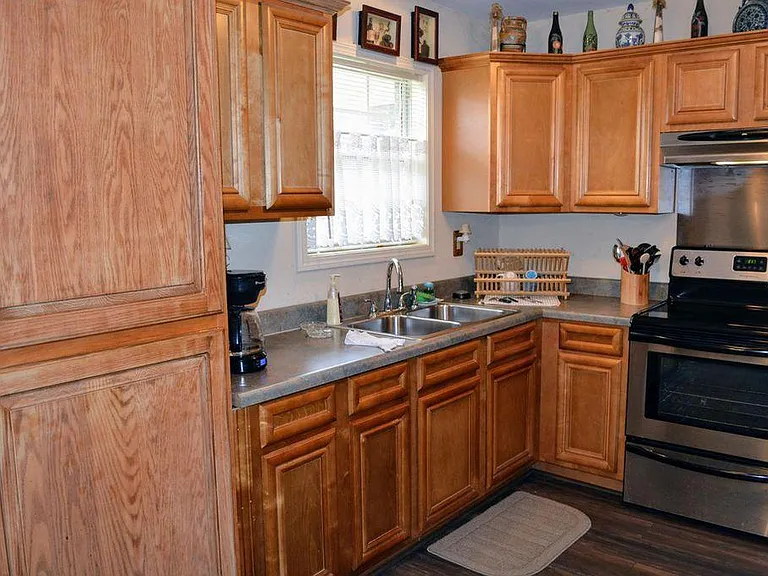 143 Simmons Dr — Photo 7