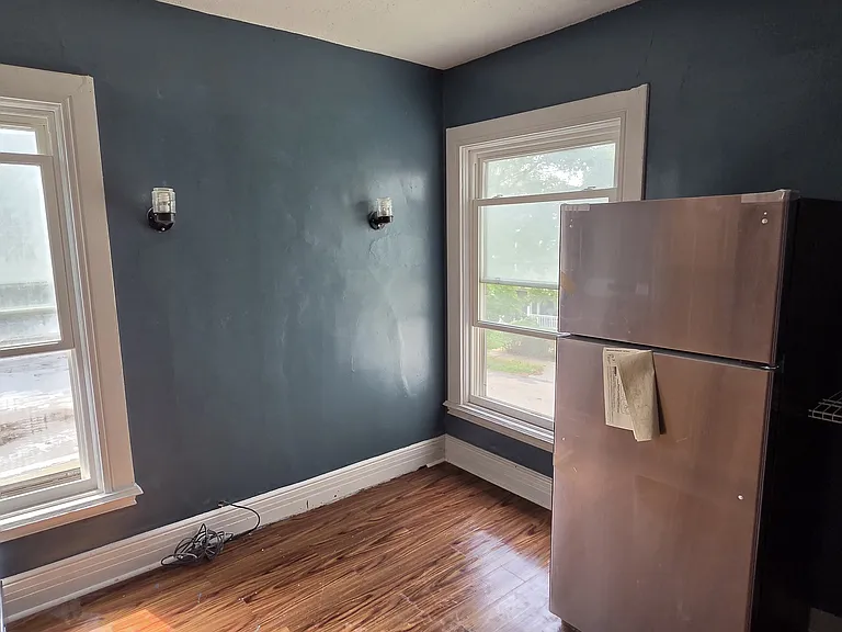 392 Porter Ave #2R — Photo 5
