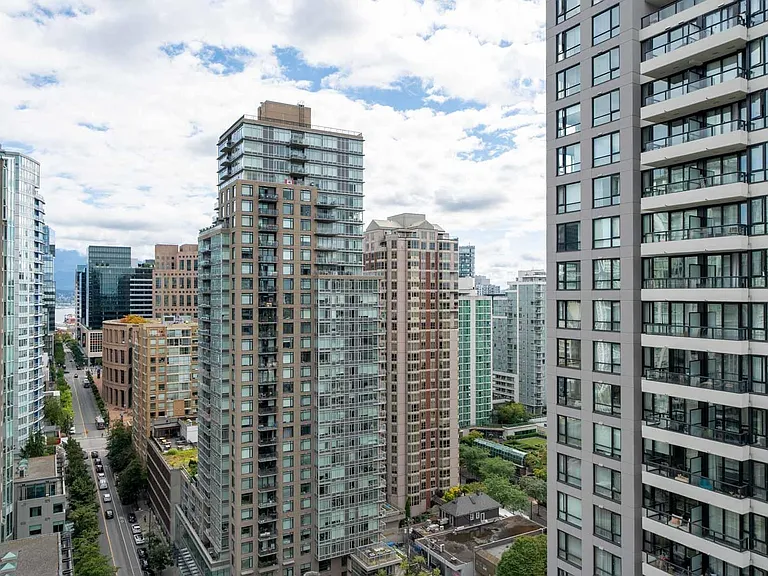 939 Homer St #2604 — Photo 17