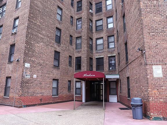 3rd image of 8377 Woodhaven Blvd