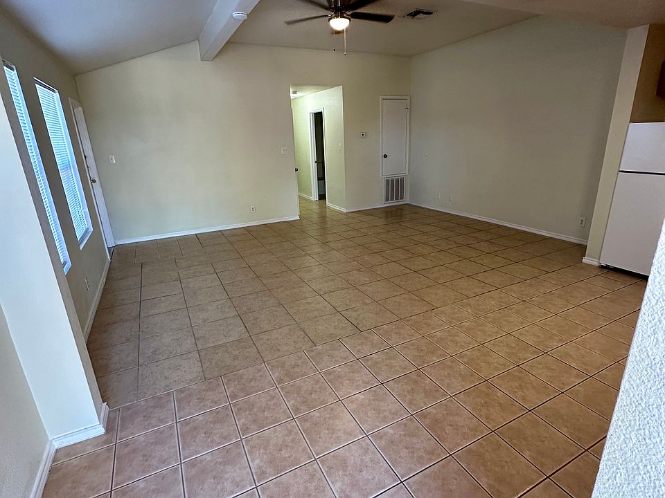 1st image of 7371 Golf Vista Blvd