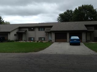 3000 Youngdale Ave #D, La Crosse, WI 54603