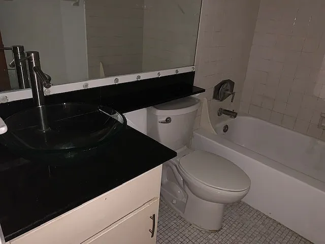 120 W America St #7 — Photo 10