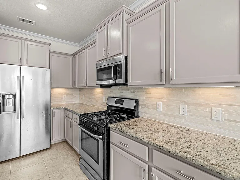 8026 Caden Mills Ln — Photo 28