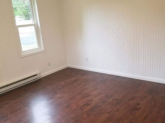 2nd image of 7 Mary Ann Ave