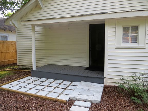 5th image of 3416 Summit Ave