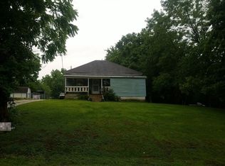 509 Center St, Bloomfield, MO 63825