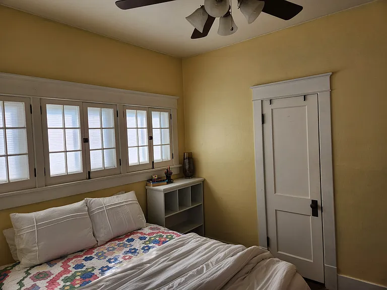 1315 W Hays St — Photo 25