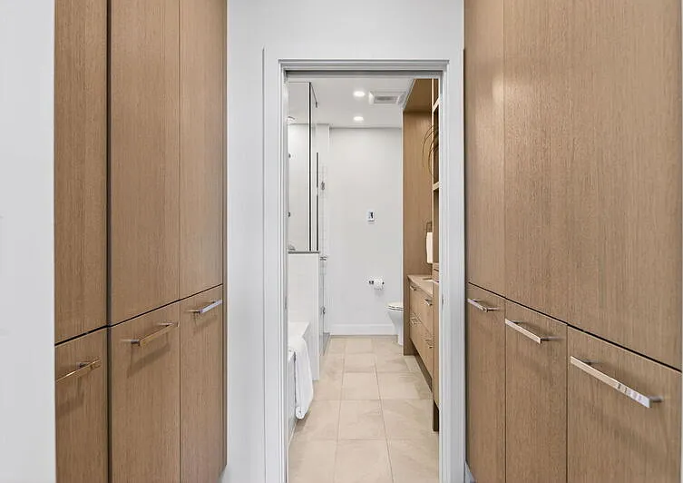 3389 Lakeshore Rd #209 — Photo 17