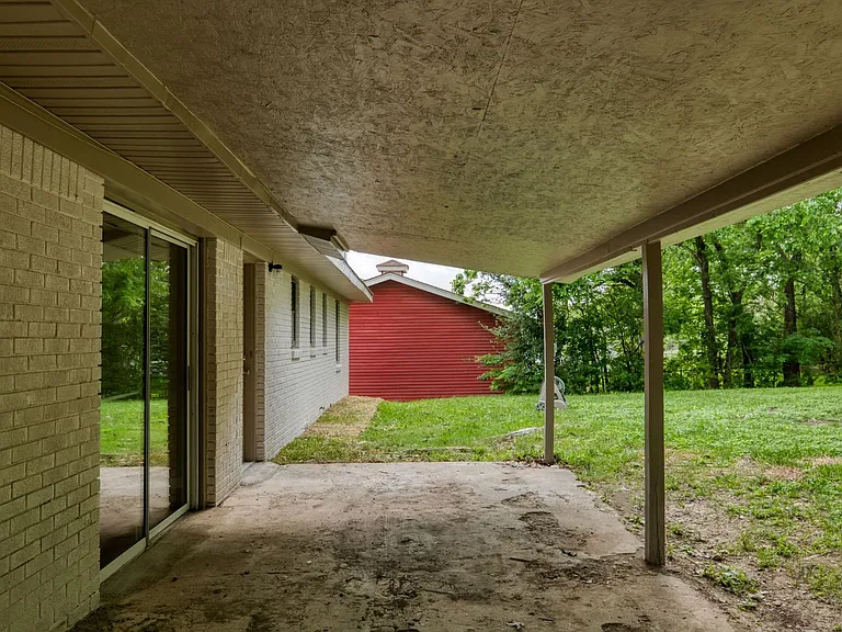 2416 Hillview Dr — Photo 21