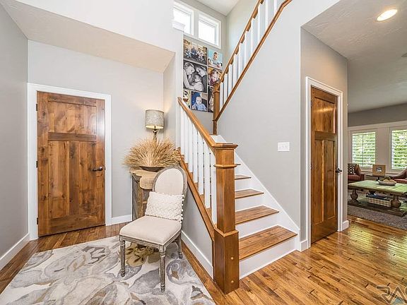 2nd image of 908 W Whispering Cir