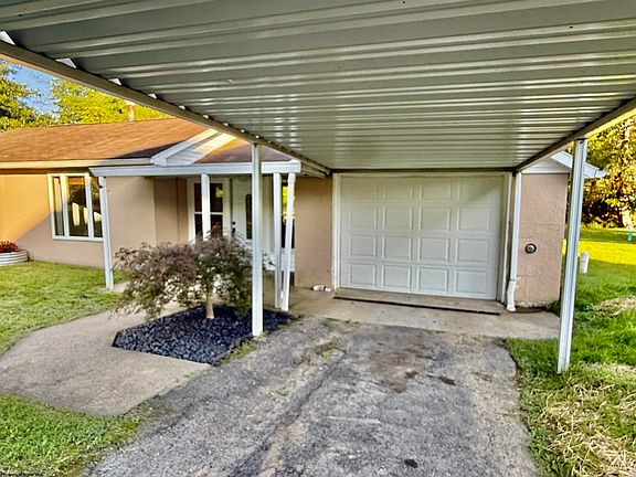 3rd image of 1617 Pleasant Valley Rd