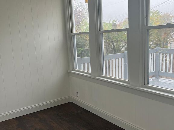 4th image of 4419 Dewey Ave