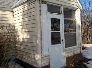 1479 Cedar St, Forsyth, MT 59327