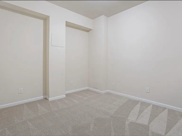 305 Anterbury Dr — Photo 24