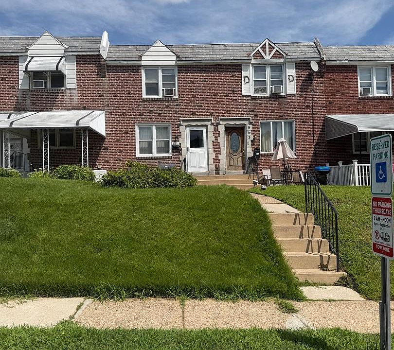 1st image of 561 S 3rd St