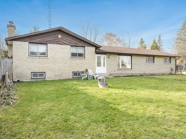 807 Cook St, Innisfil, ON L9S 2J1