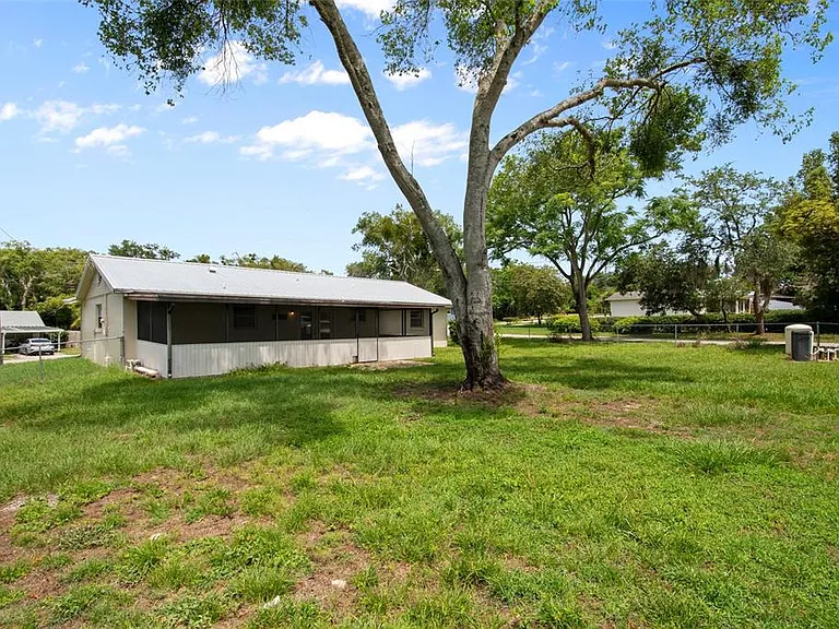 111 Amigos Rd — Photo 26