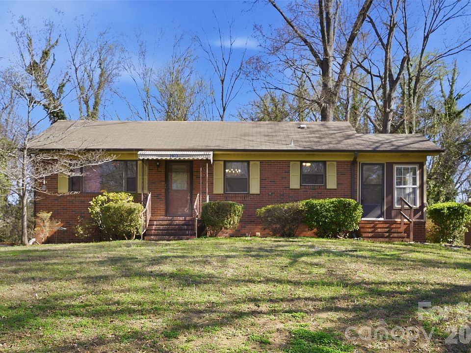 1st image of 2973 Shady Ln
