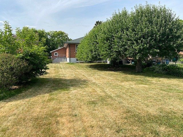 2nd image of 35 Winnipeg Rd #1
