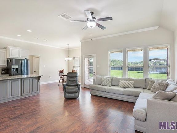 3rd image of 29130 Honeysuckle Ln