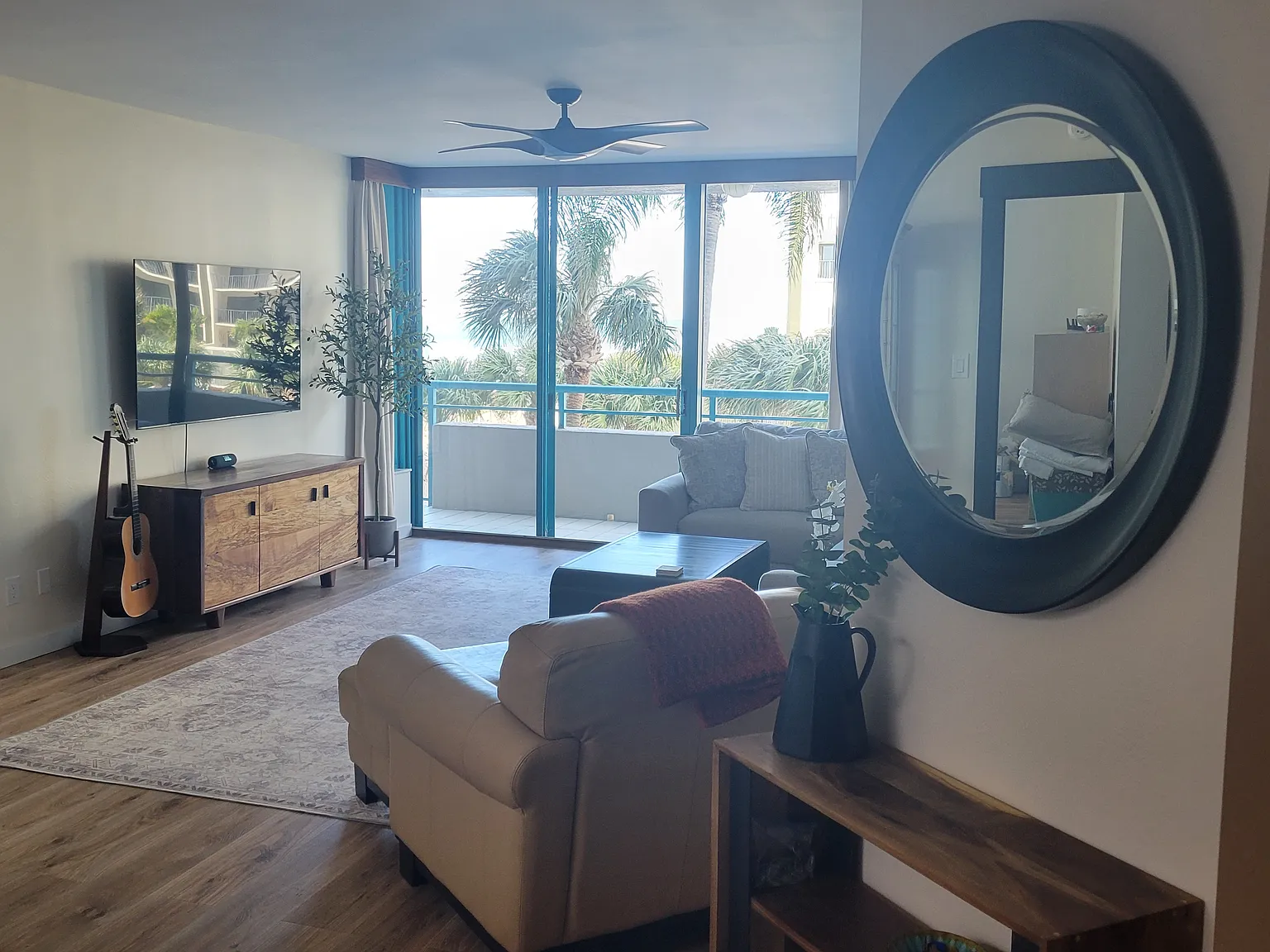 2 bed, 1255 sqft, $5,500 — Photo 4