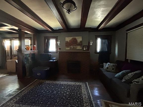 3rd image of 239 E Lorena Ave