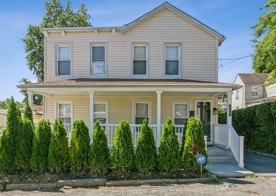 1st image of 156 Bellevue Pl