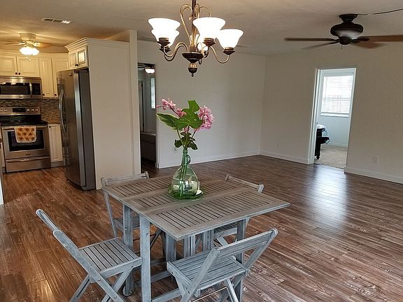 3rd image of 29 Alamanda Dr
