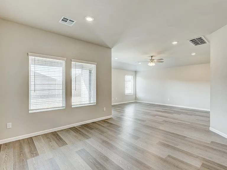 10508 SW 41st Pl — Photo 4