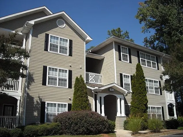Scarlett Place Apartments — Photo 29
